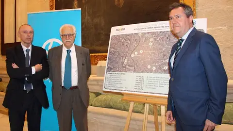 Imagen de archivo del alcalde Juan Espadas presentando actuaciones de Emasesa Imagen de archivo del alcalde Juan Espadas presentando actuaciones de Emasesa