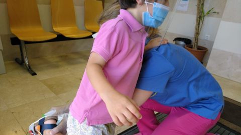 Un ni&ntilde;o en el Centro Aspanias de Elche