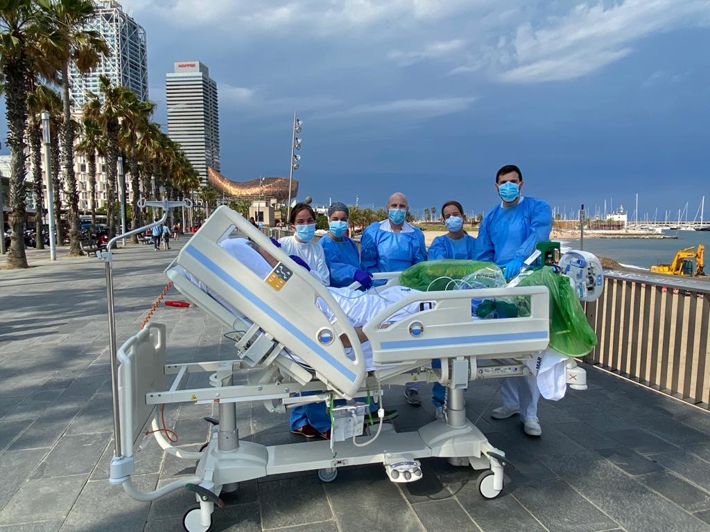 El bonito "tratamiento" del Hospital del Mar con sus pacientes ingresados en UCI El bonito "tratamiento" del Hospital del Mar con sus pacientes ingresados en UCI