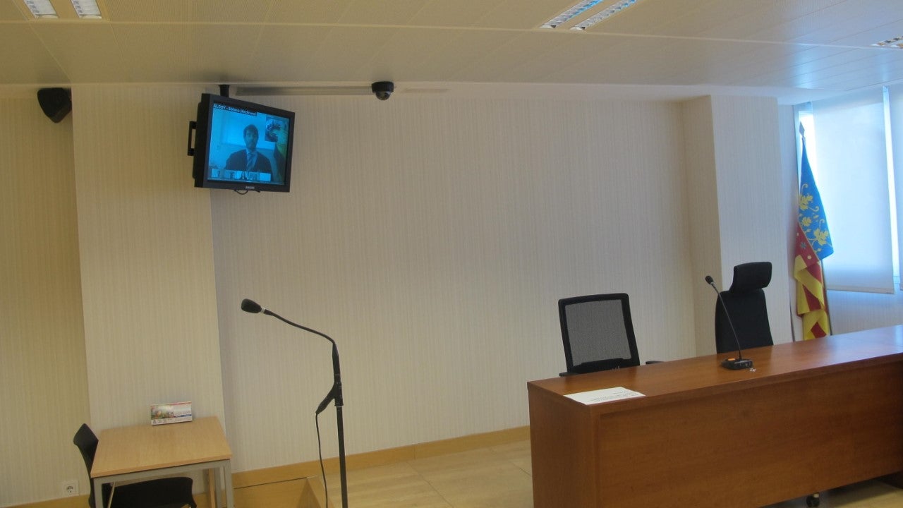 Vistos para sentencia los primeros nueve juicios telemáticos de la Comunitat que se han celebrado en Elche Vistos para sentencia los primeros nueve juicios telemáticos de la Comunitat que se han celebrado en Elche