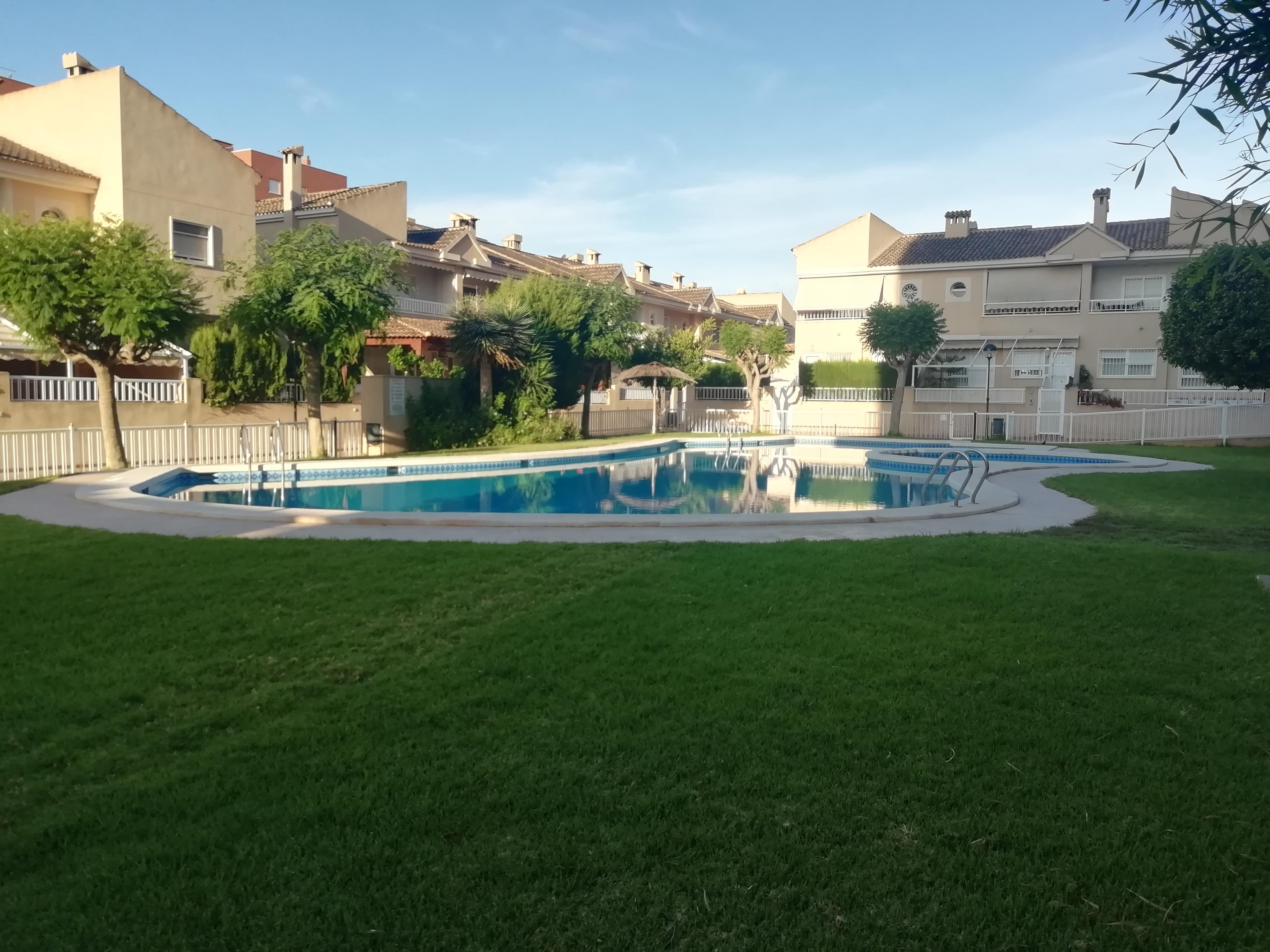 "Las urbanizaciones con piscina no están obligadas a tener un vigilante para controlar el aforo pero cada vecino debe ser consciente de hacer un uso responsable" "Las urbanizaciones con piscina no están obligadas a tener un vigilante para controlar el aforo pero cada vecino debe ser consciente de hacer un uso responsable"