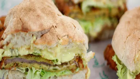 Mollete de filete empanado Mollete de filete empanado