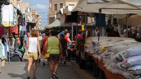 Canvia d´ubicació temporalment el mercat de roba de dimecres Cal aplicar unes mesures de seguretat com la presència d´una sola persona per cada quatre metres quadrats.