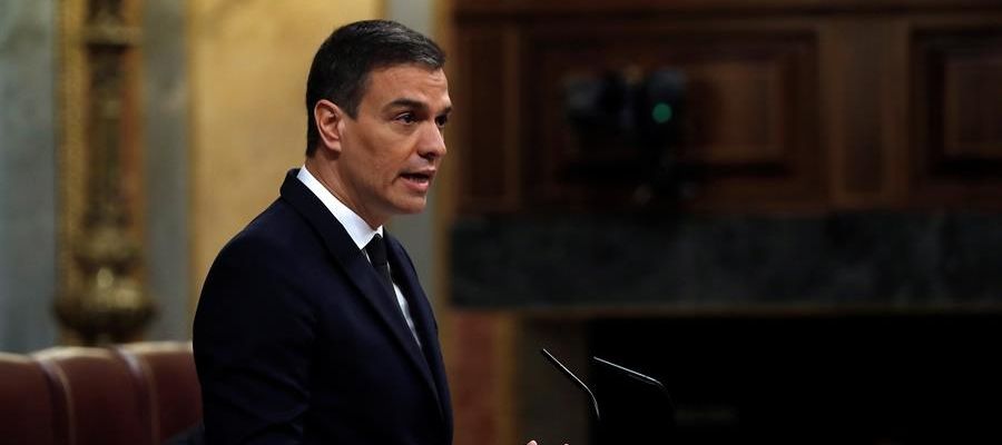 Pedro Sánchez, en la tribuna del Congreso de los Diputados. Pedro Sánchez, en la tribuna del Congreso de los Diputados.