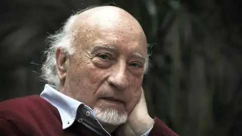 Manuel Vicent. Manuel Vicent.