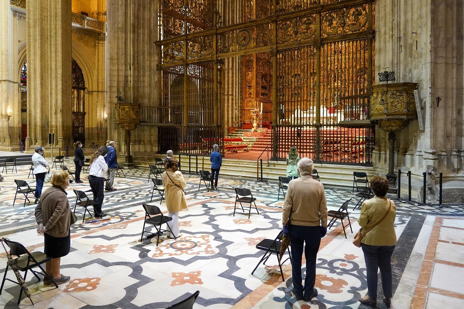 La Catedral de Sevilla acoge esta tarde un funeral por las víctimas del coronavirus La Catedral de Sevilla acoge esta tarde un funeral por las víctimas del coronavirus