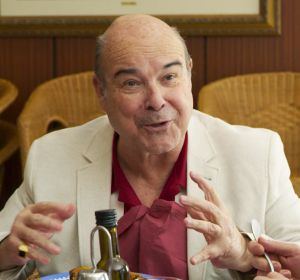 Antonio Resines es Ximo en 'Benidorm' Antonio Resines es Ximo en 'Benidorm'