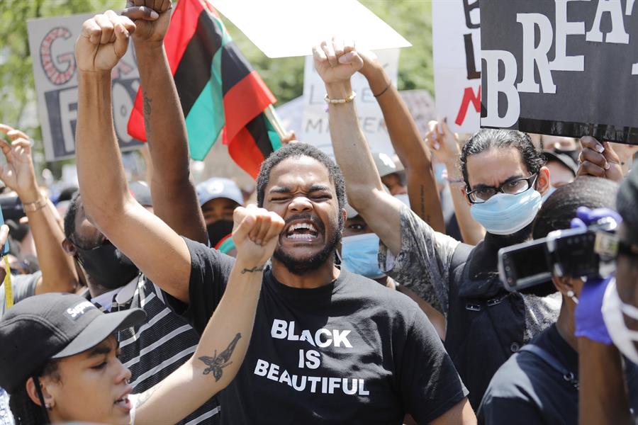 Lucas Charte, sobre las protestas en EEUU: "Está muriendo gente y es momento para dialogar y escuchar" Lucas Charte, sobre las protestas en EEUU: "Está muriendo gente y es momento para dialogar y escuchar"