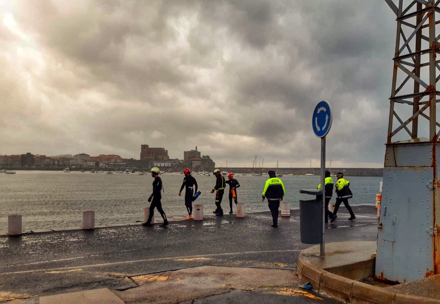 Recuperado el cuerpo de un pescador que cayó al mar desde el muelle Don Luís de Castro Urdiales Recuperado el cuerpo de un pescador que cayó al mar desde el muelle Don Luís de Castro Urdiales