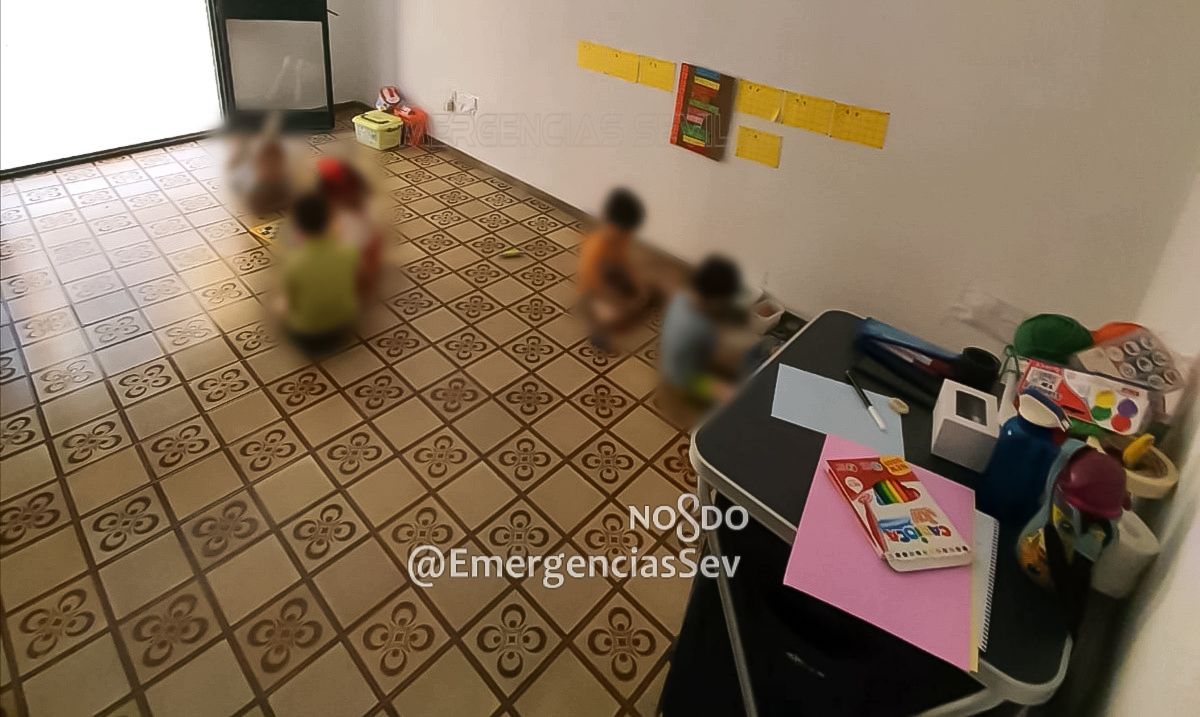 Precintada una guardería ilegal con 12 niños en el centro de Sevilla Precintada una guardería ilegal con 12 niños en el centro de Sevilla