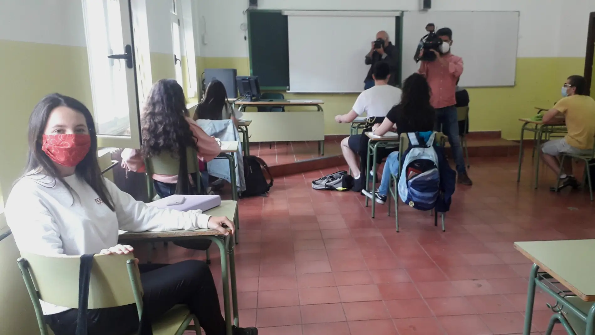 Los alumnos asturianos vuelven voluntariamente a las aulas