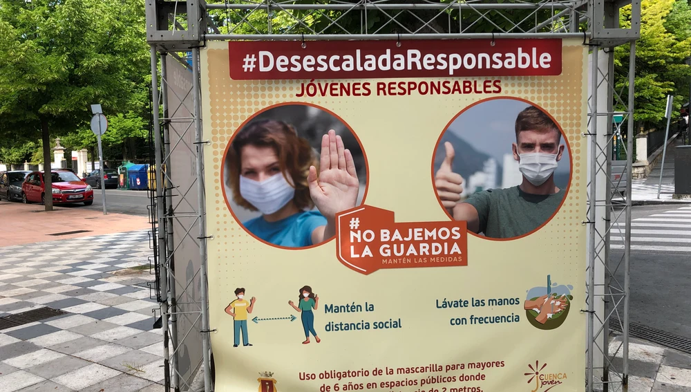 Paneles informativos en el centro de la ciudad de Cuenca recuerdan la importancia de mantener las normas de seguridad e higiene