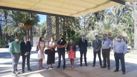 Integrantes de la plataforma de asociaciones empresariales de Elche.