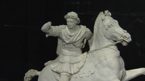 Estatua d'Alejando Magno
