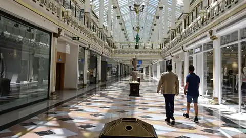Las grandes superficies abrirán en su totalidad este lunes Las grandes superficies abrirán en su totalidad este lunes