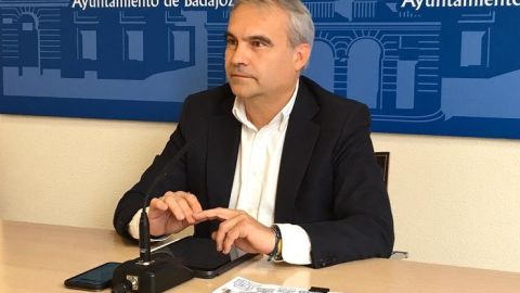 alcalde badajoz fragoso