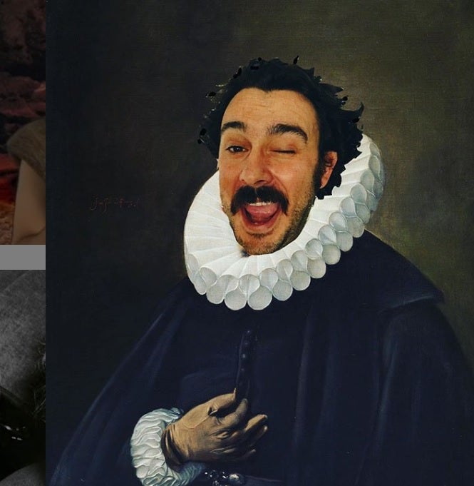 Paco Pajuelo, el profesor que se disfraza de personajes históricos para dar sus clases en Instagram y TikTok Paco Pajuelo, el profesor que se disfraza de personajes históricos para dar sus clases en Instagram y TikTok
