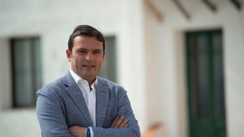 Andr&eacute;s Mart&iacute;nez, alcalde de Pe&ntilde;&iacute;scola.