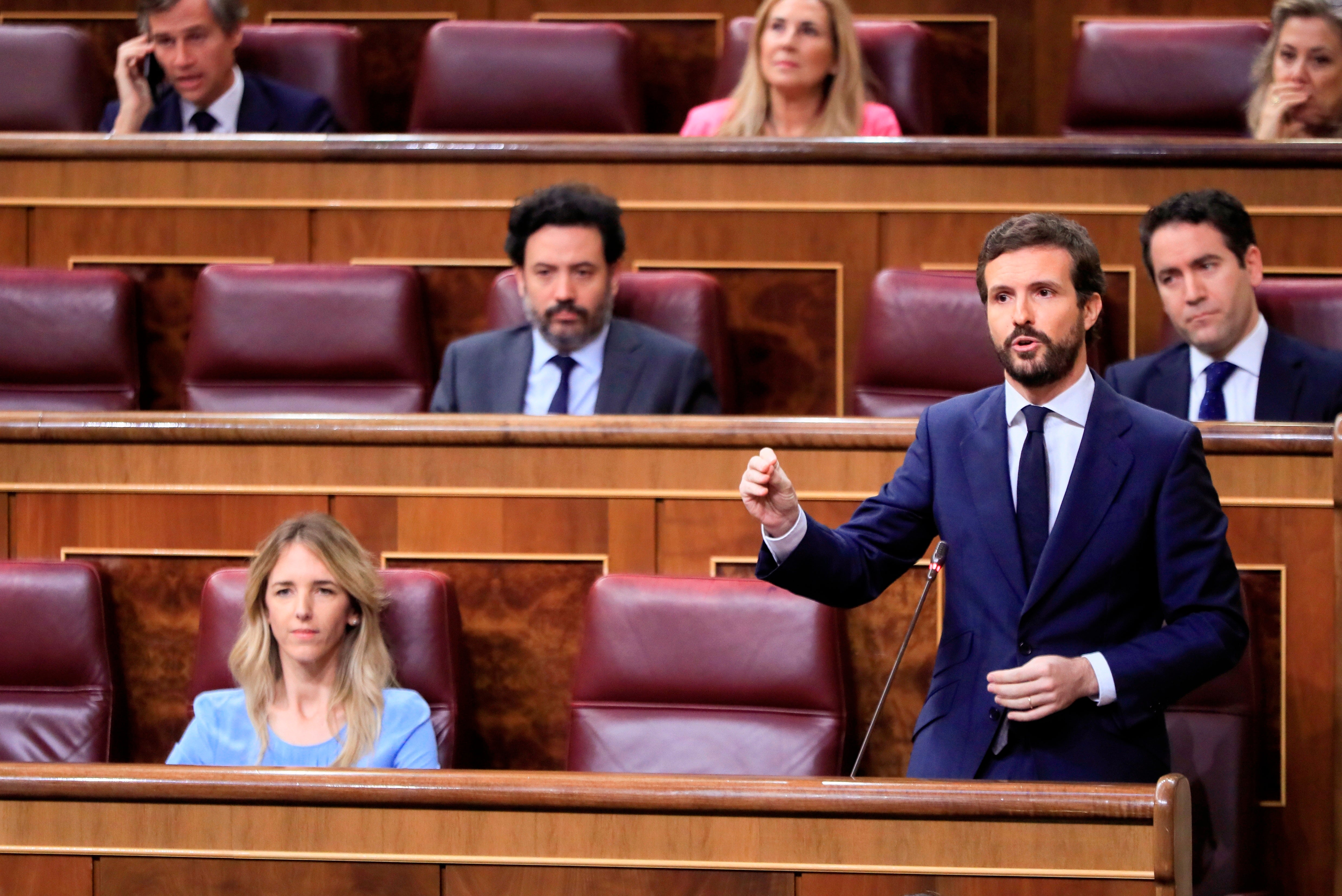 Las preguntas de Amón: "¿Por qué si Casado pretende derrocar al Gobierno, como dice Sánchez, ha apoyado el Ingreso Mínimo Vital?" Las preguntas de Amón: "¿Por qué si Casado pretende derrocar al Gobierno, como dice Sánchez, ha apoyado el Ingreso Mínimo Vital?"