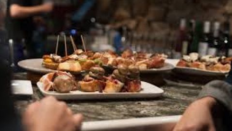 Tomar tapas y raciones cambia durante el confinamiento