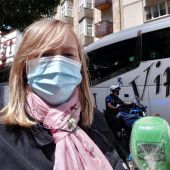 Rosa Arce al pie de la manifestación de transporte discreccional