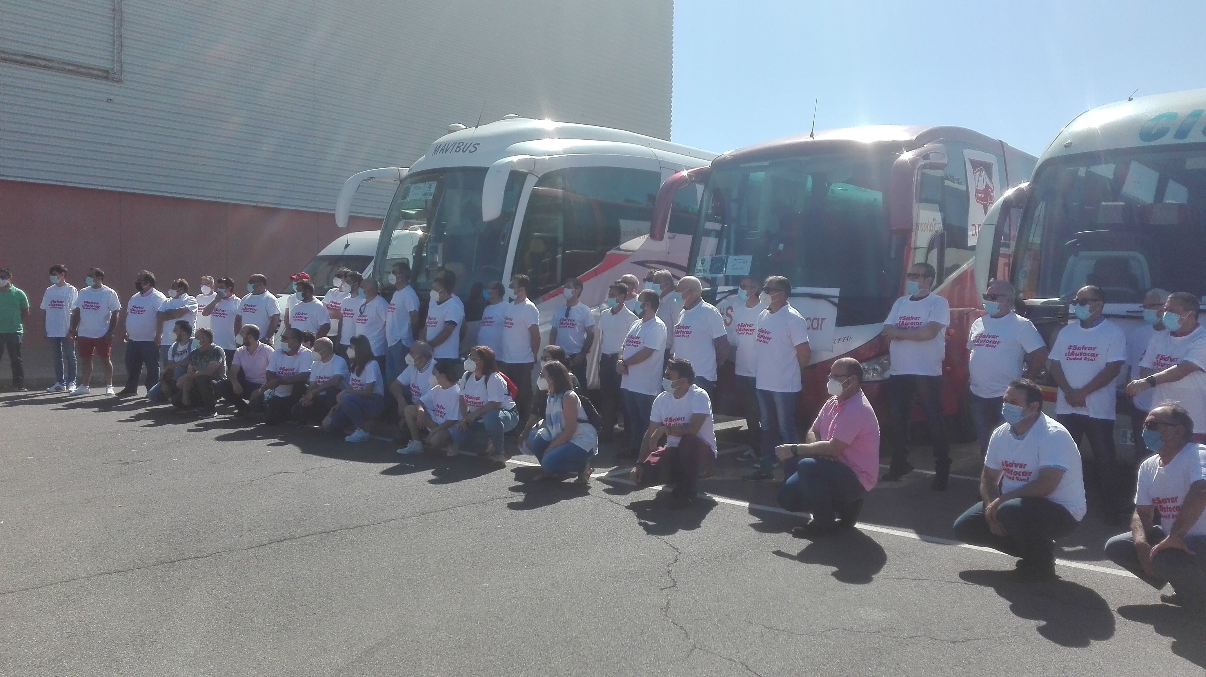 Los empresarios de transportes de viajeros piden en Ciudad Real "Salvar el Autocar" Los empresarios de transportes de viajeros piden en Ciudad Real "Salvar el Autocar"