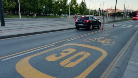 Carril reservado temporal bus bicicleta patinete el&eacute;ctrico Granada