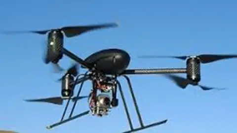 Drones y agentes vigilan el cumplimiento de las restricciones en Madrid desde hoy Drones Umiles Group