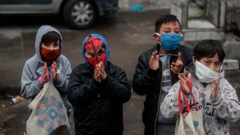 Un grupo de ni&ntilde;os en Buenos Aires, Argentina