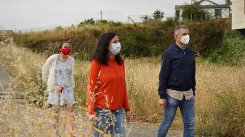 Visita de Noa Presas os terreos donde se ubicará centro de saude do Vinteún Visita de Noa Presas os terreos donde se ubicará centro de saude do Vinteún