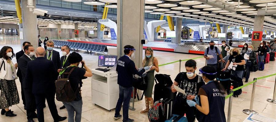 Medidas de seguridad implantadas en el aeropuerto Adolfo Suárez Madrid-Barajas Medidas de seguridad implantadas en el aeropuerto Adolfo Suárez Madrid-Barajas