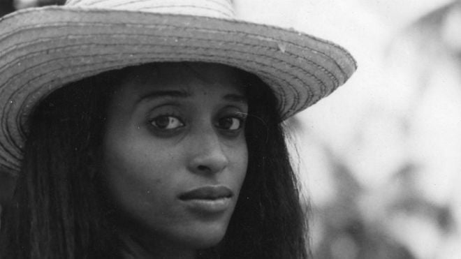 Mujeres con historia: La Flaca y otras mujeres que marcaron a Pau Donés Mujeres con historia: La Flaca y otras mujeres que marcaron a Pau Donés