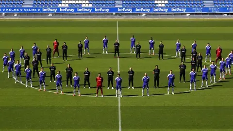 El Deportivo Alavés con la camiseta de Osi-Araba El Deportivo Alavés con la camiseta de Osi-Araba