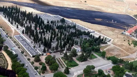 Incendio ocurrido en las inmediaciones del cementerio de Ciudad Real Incendio ocurrido en las inmediaciones del cementerio de Ciudad Real