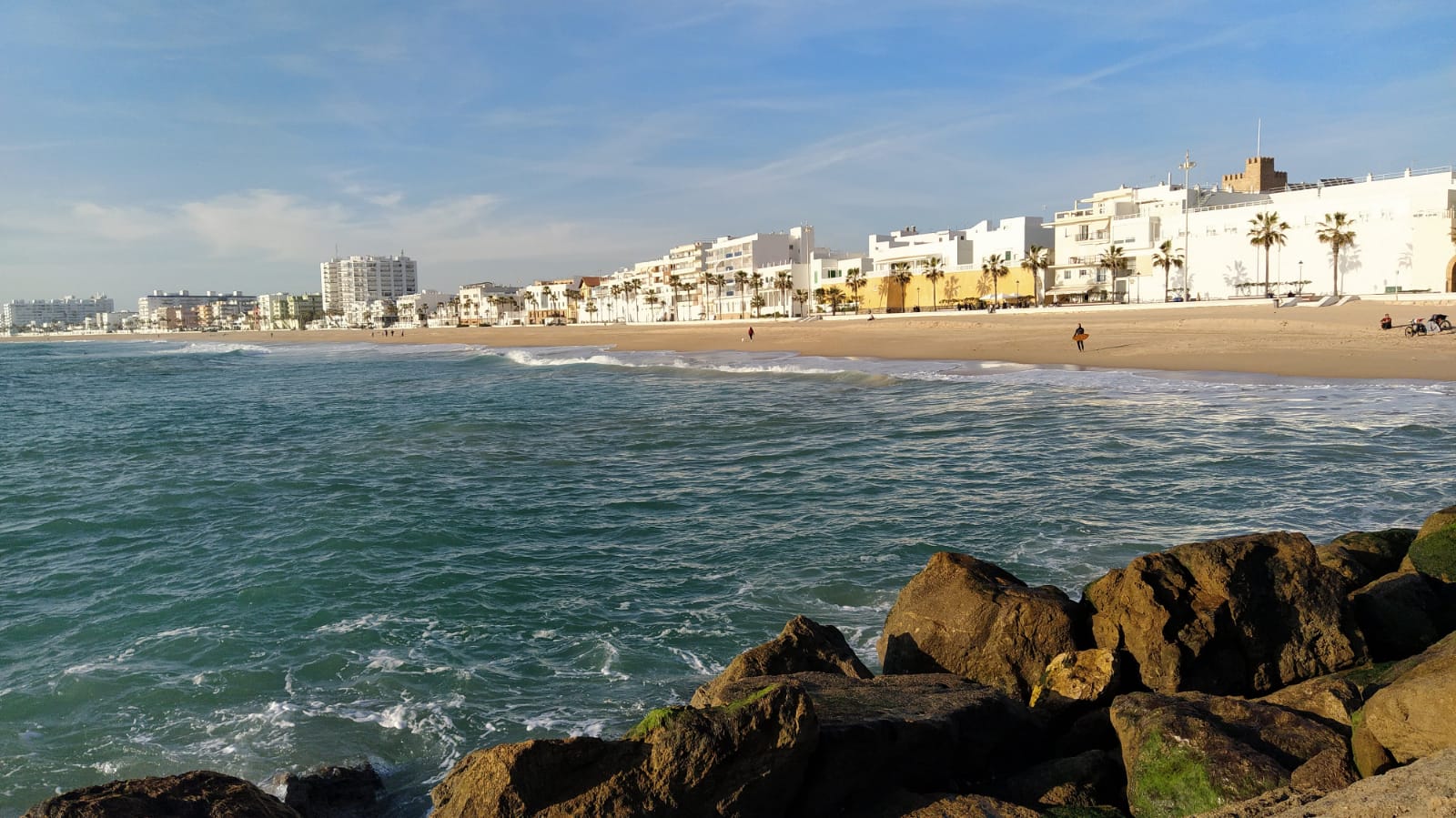Rota vuelve a ser el municipio con más banderas azules de Andalucía Rota vuelve a ser el municipio con más banderas azules de Andalucía