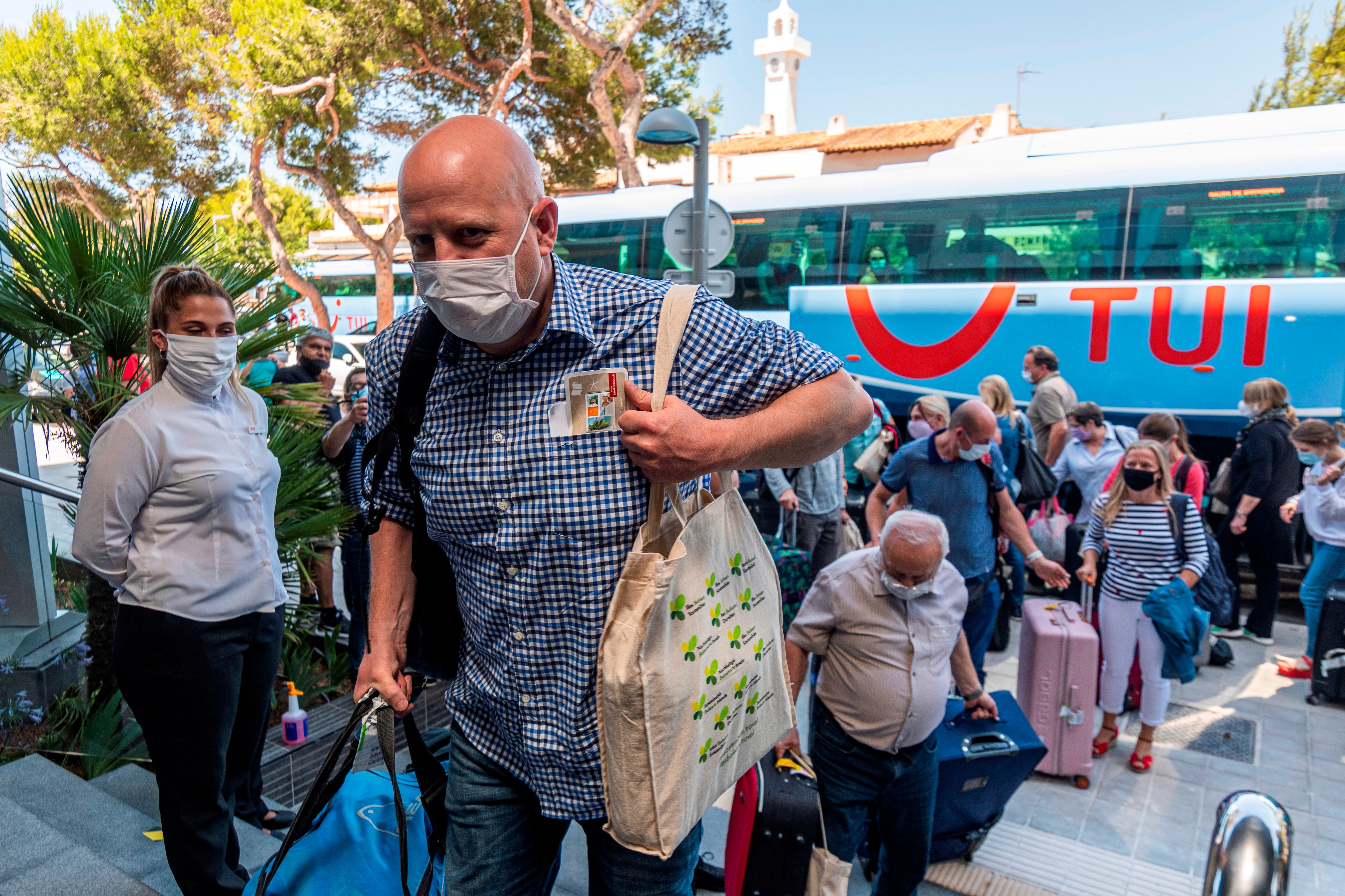 Unos 1.400 pasajeros alemanes llegarán a Mallorca e Ibiza esta semana con el plan piloto del turismo Unos 1.400 pasajeros alemanes llegarán a Mallorca e Ibiza esta semana con el plan piloto del turismo