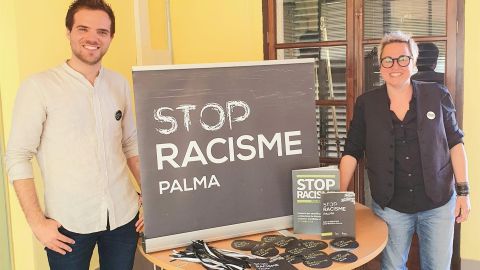 La concejala de Justicia Social, Feminismo y LGTBI, Sonia Vivas, presenta la campa&ntilde;a 'Stop Racisme'.