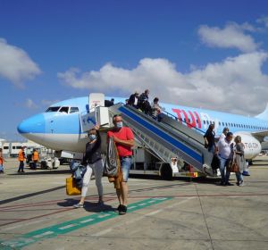 Llegada de turistas a Baleares a través del plan piloto para reactivar el turismo internacional. Llegada de turistas a Baleares a través del plan piloto para reactivar el turismo internacional.