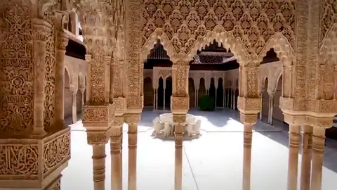 Reabre la Alhambra de Granada tras permanecer tres meses cerrada por el coronavirus Reabre la Alhambra de Granada tras permanecer tres meses cerrada por el coronavirus