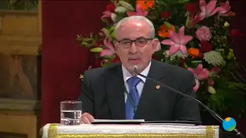 El presidente de la UCAM, sobre Bill Gates y Soros: "¡Quieren controlarnos con un chip; pero qué se han creído!" El presidente de la UCAM, sobre Bill Gates y Soros: "¡Quieren controlarnos con un chip; pero qué se han creído!"