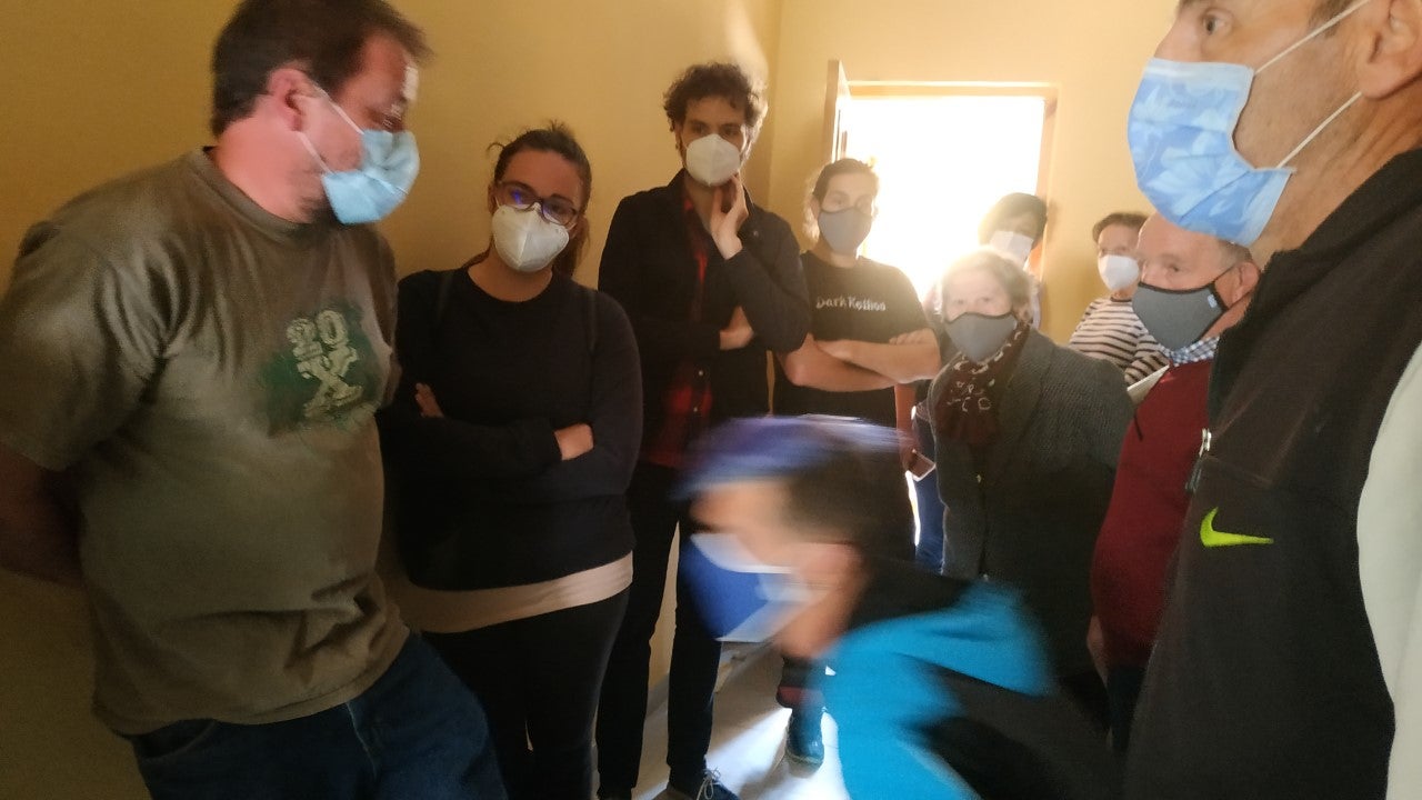 Acuden al Pleno de Espinosa de Villagonzalo ante la falta de información sobre la instalación de granjas porcinas Acuden al Pleno de Espinosa de Villagonzalo ante la falta de información sobre la instalación de granjas porcinas