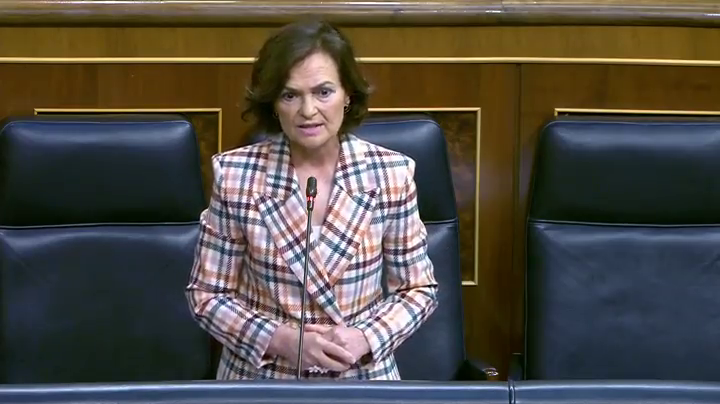 Carmen Calvo, a Álvarez de Toledo: "Le invité a un café y usted me ofreció un circo" Carmen Calvo, a Álvarez de Toledo: "Le invité a un café y usted me ofreció un circo"