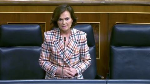 Carmen Calvo, a &Aacute;lvarez de Toledo: "Le invit&eacute; a un caf&eacute; y usted me ofreci&oacute; un circo"