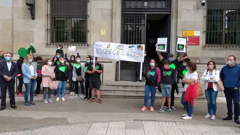 Concentración contra la Ley de Educación frente a la Subdelegación del Gobieno en León Concentración contra la Ley de Educación frente a la Subdelegación del Gobieno en León