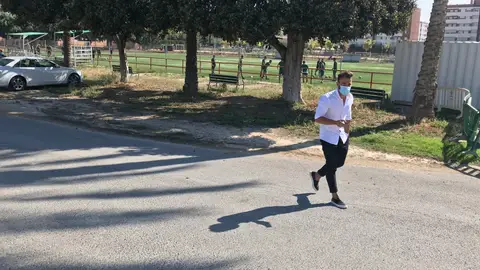 El argentino Fede Zomero, abandonando el entrenamiento del Elche CF. El argentino Fede Zomero, abandonando el entrenamiento del Elche CF.
