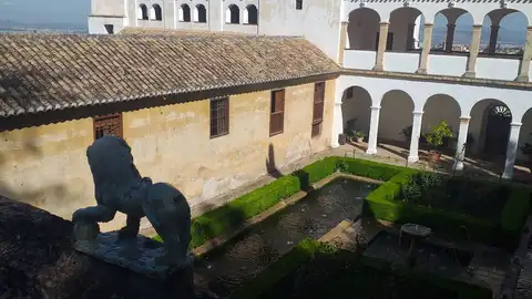 La Alhambra a solas La Alhambra a solas