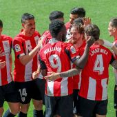 El Athletic celebra el gol de Iñigo Martínez ante el Betis