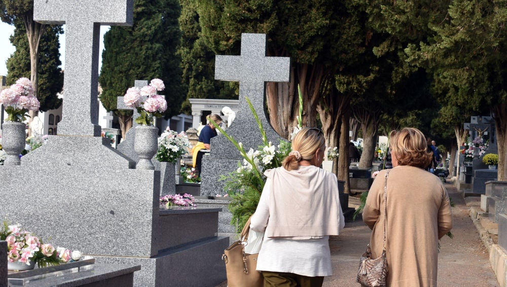 Las licencias de enterramiento en la ciudad de Cuenca crecieron en junio en un 54 por ciento