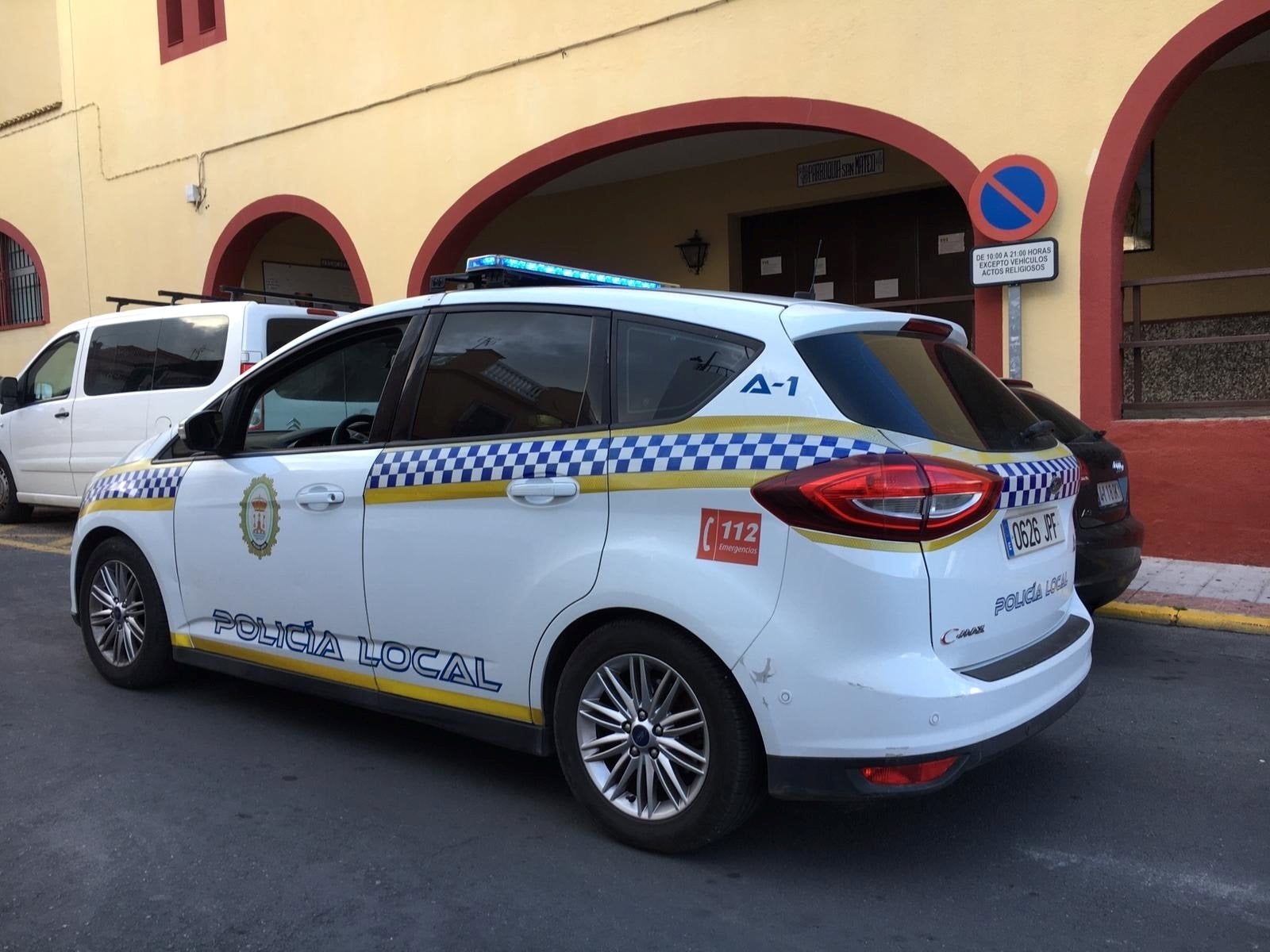 Desalojado un local de copas con 25 personas que permanecían escondidas para eludir a la Policía Desalojado un local de copas con 25 personas que permanecían escondidas para eludir a la Policía