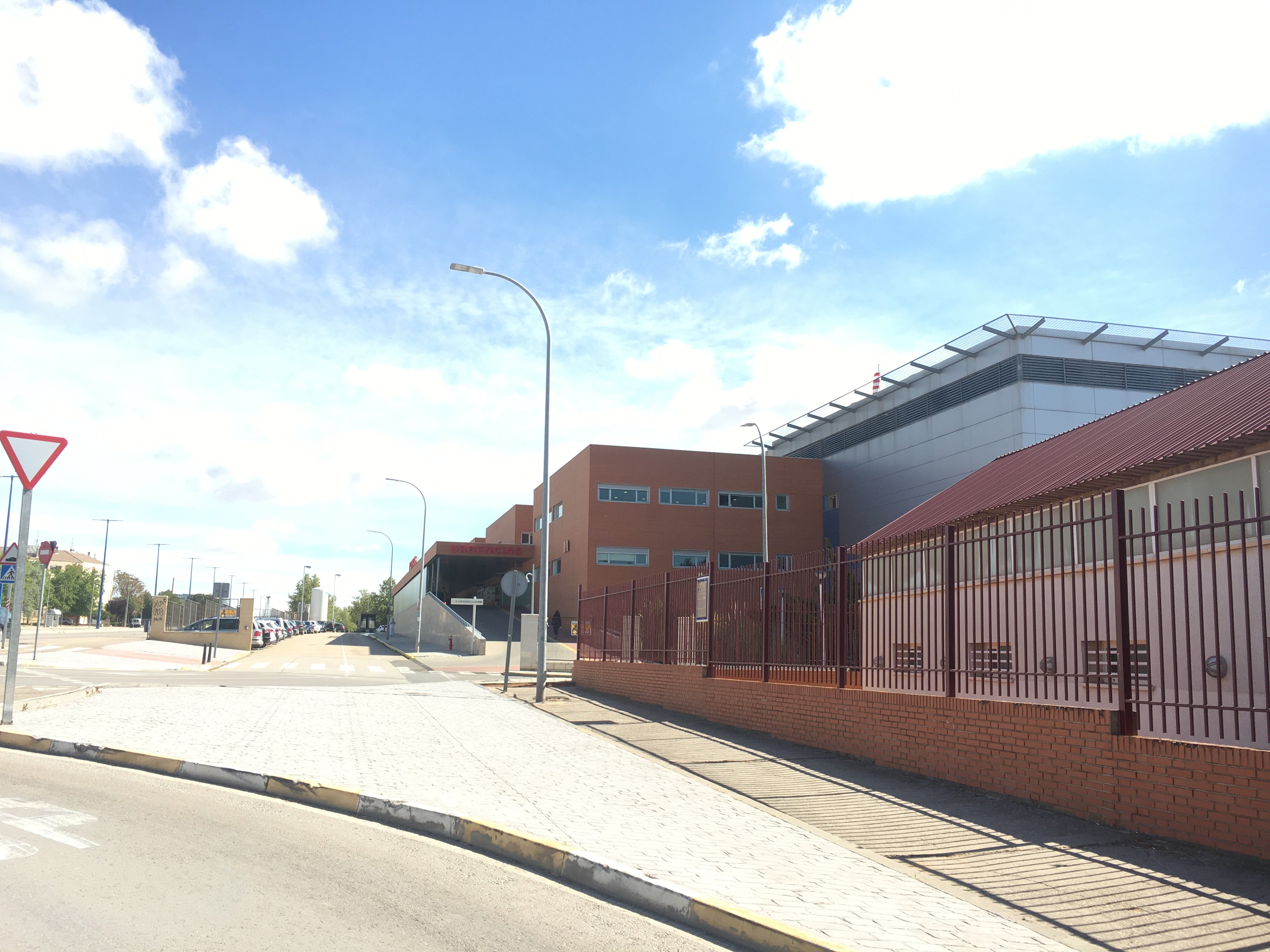 Un muerto y tres heridos en una reyerta en la vía pública Un muerto y tres heridos en una reyerta en la vía pública